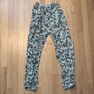 Kids patterned Abercrombie pants